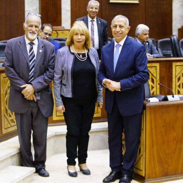 3C15EBC4 4085 4B93 ABED E3644A6886CC 600x600